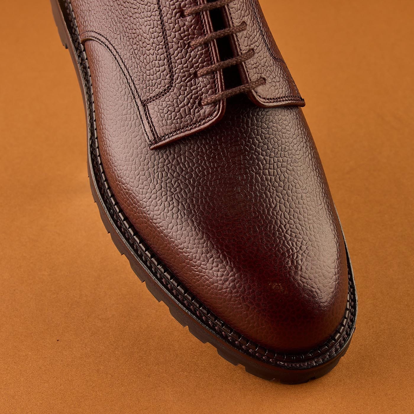 Grasmere Oxblood Zug Grain - Image 5